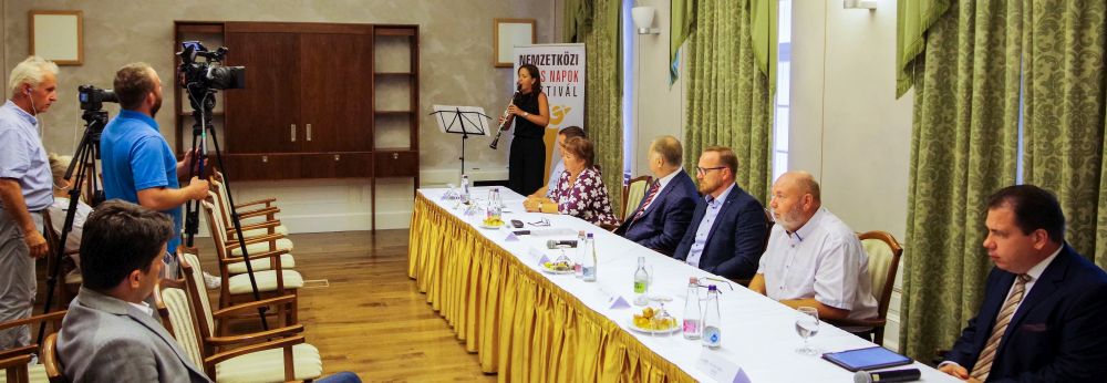 Nemzetk�zi F�v�s Napok fesztiv�l 